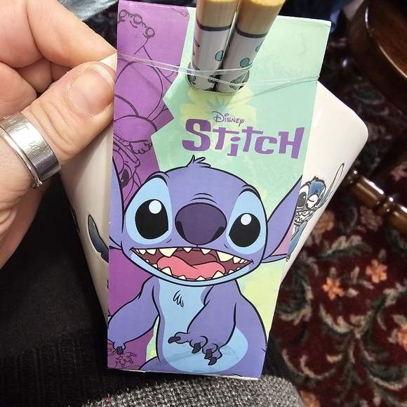 Disney Stitch Noodle Bowl with chopsticks - Picture 3 of 8